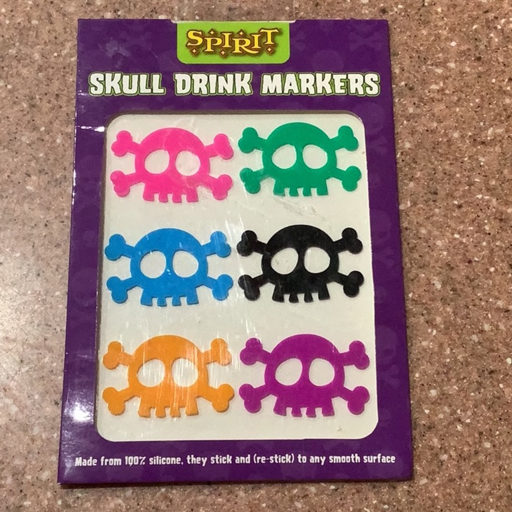 New in package ☠️ SKULL DRINK MARKERS ☠️ discontinued